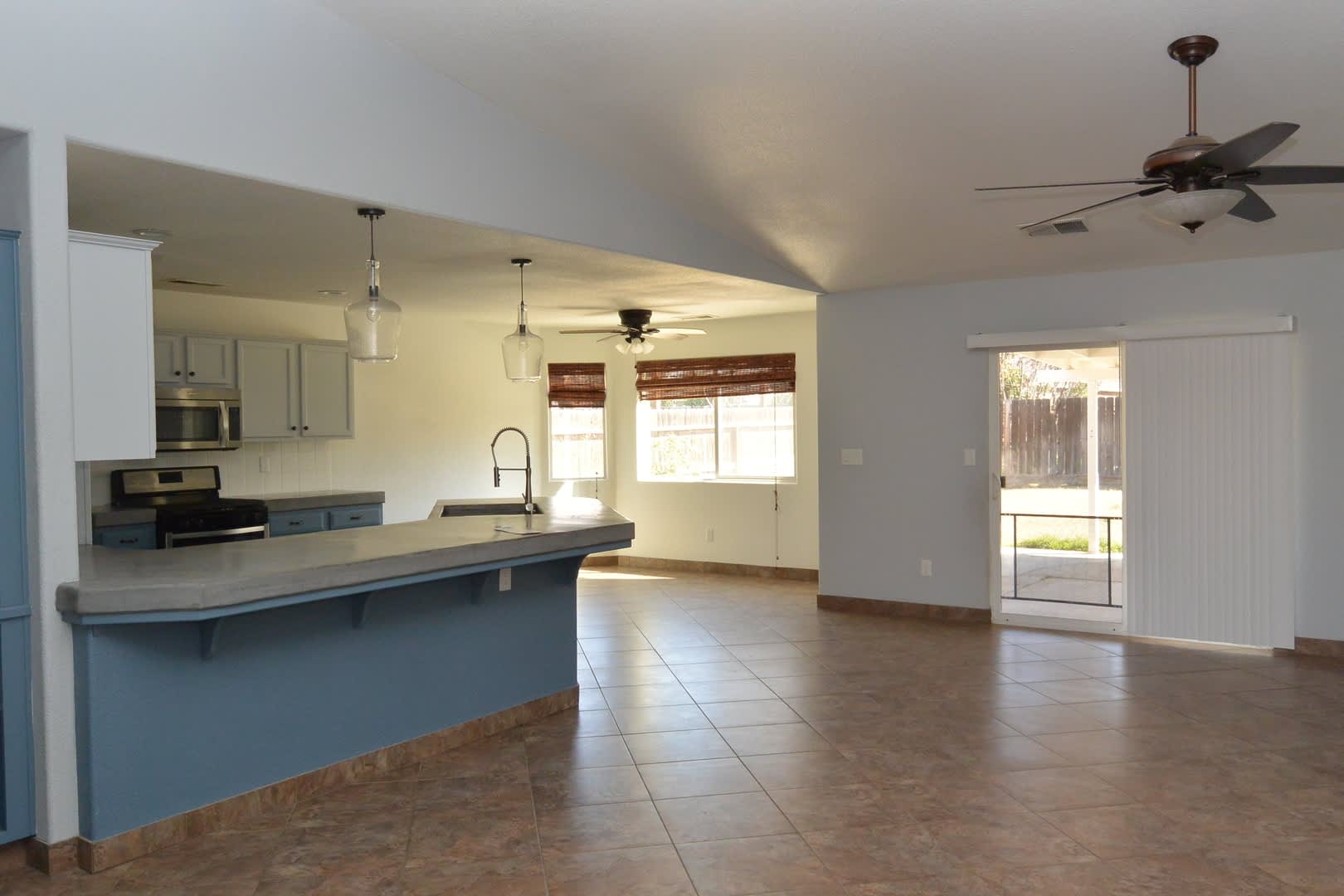 HOUSE – photo 1