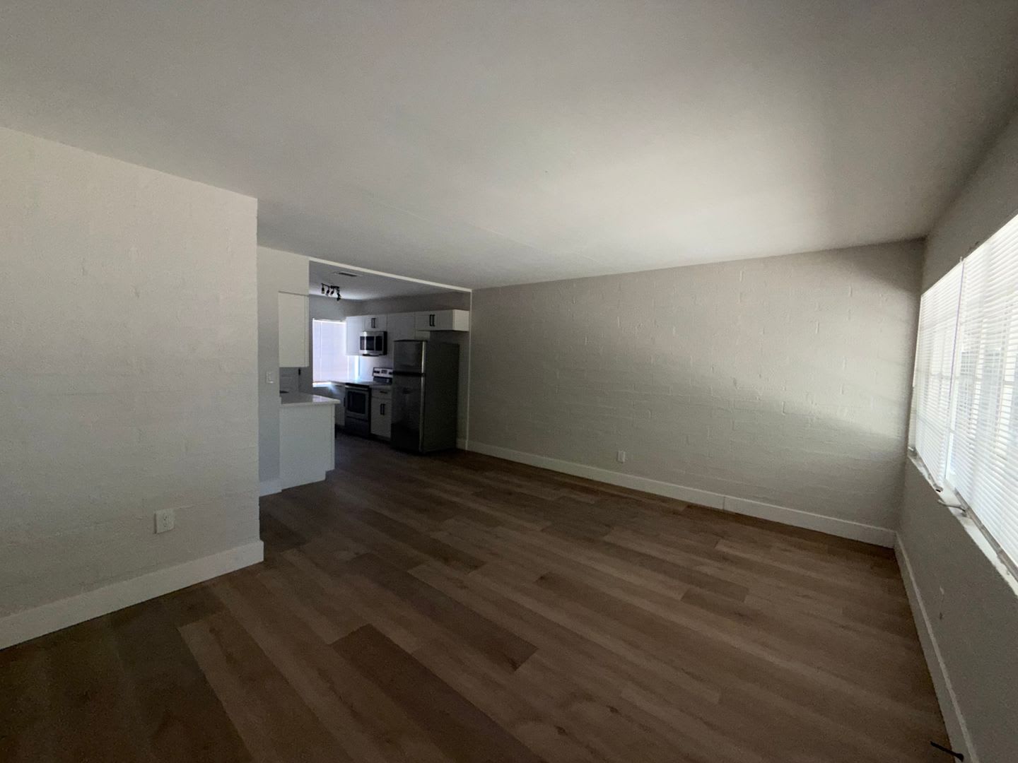 Updated 2-Bedroom Unit in Duplex with Brand-New Flooring – photo 2