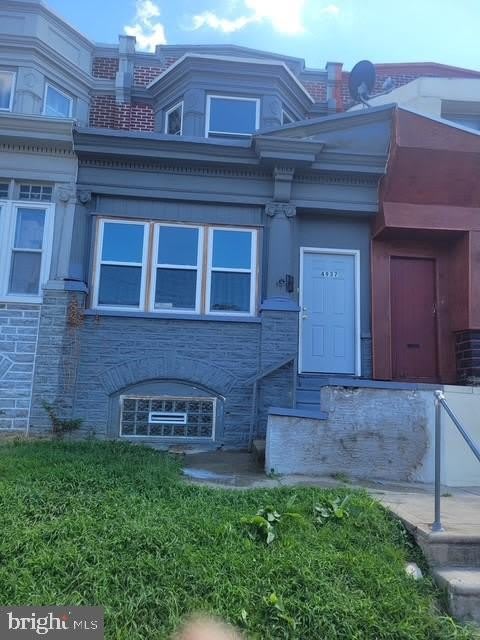 4937 N 9TH Street – photo 1