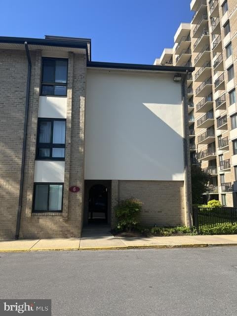 6 MONROE Street – photo 1