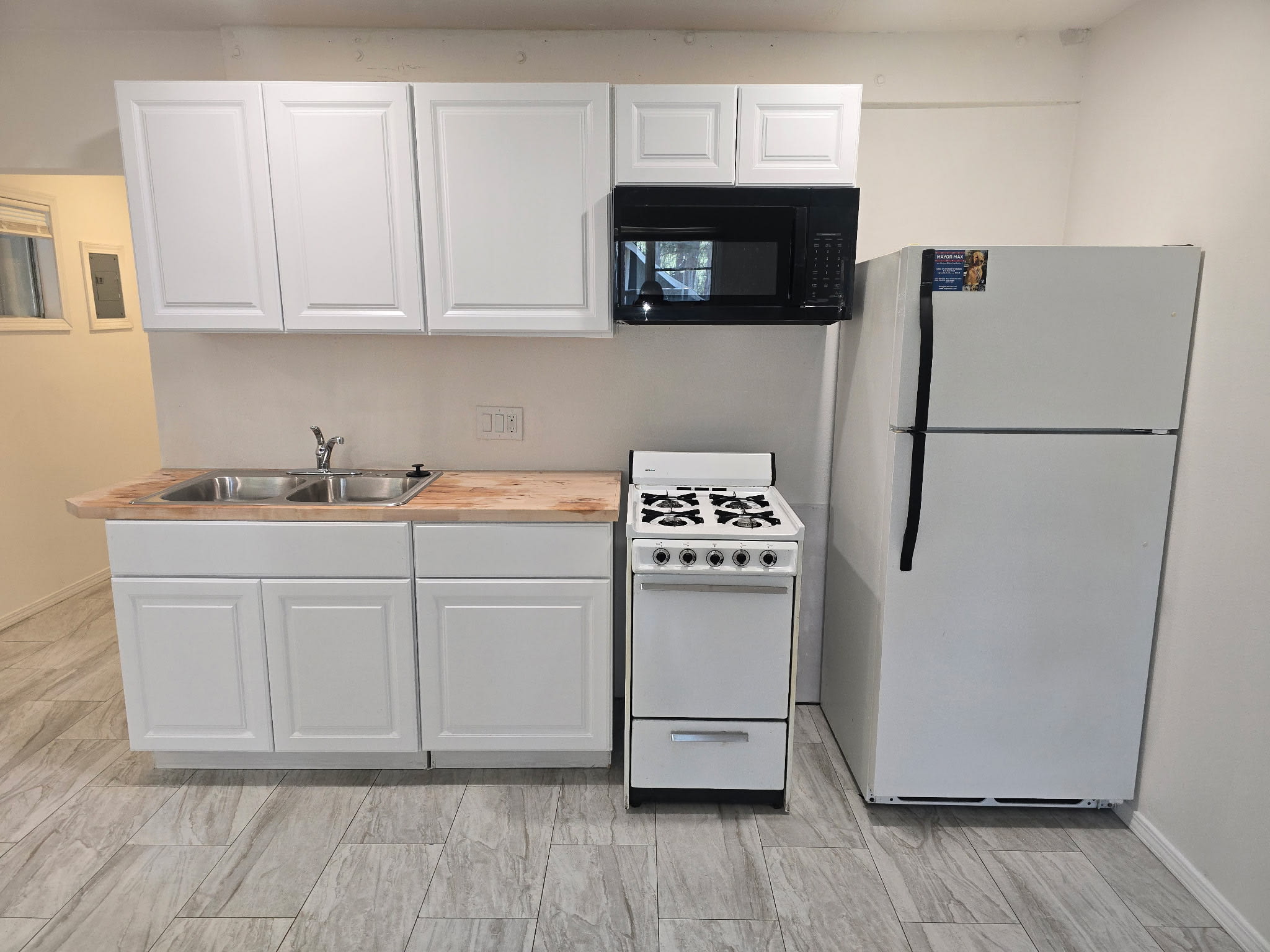 54045 Pine Crest Ave – photo 2