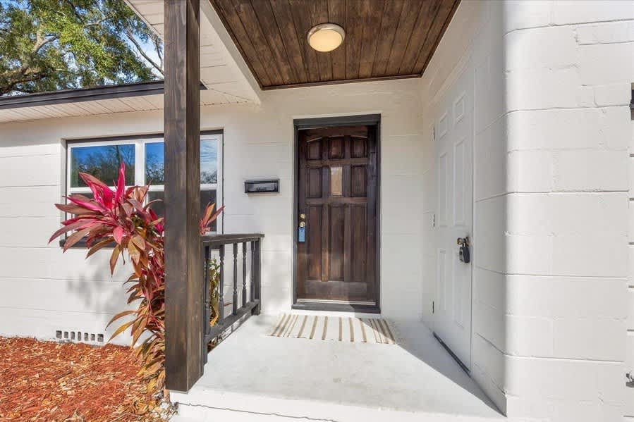 4715 Plymouth St – photo 2