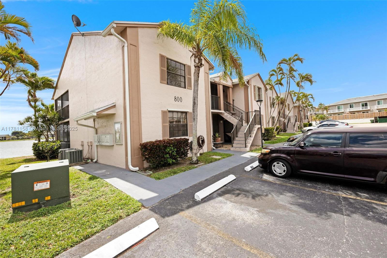 800 Independence Drive – photo 1