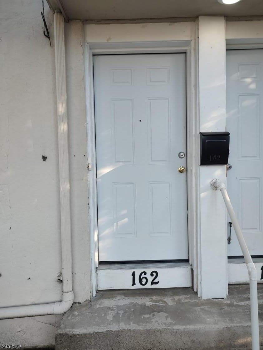 162 Hamilton Ave – photo 2