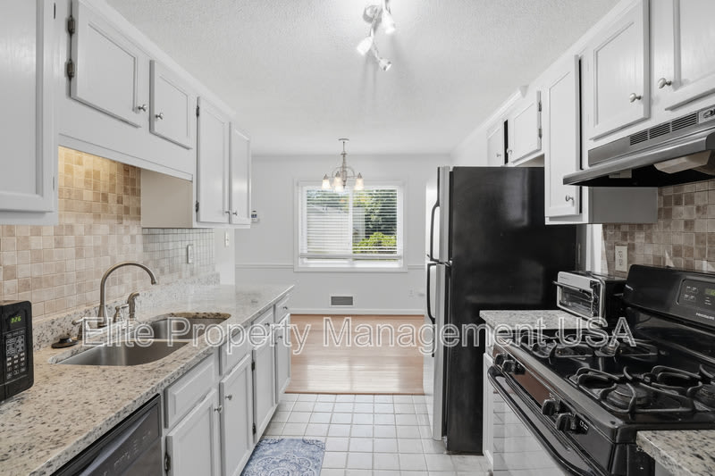 1100 Westfield Trace SE – photo 3