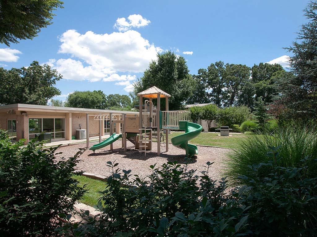 Tysons Glen and Devonshire Square Apartments & Townhomes – photo 2