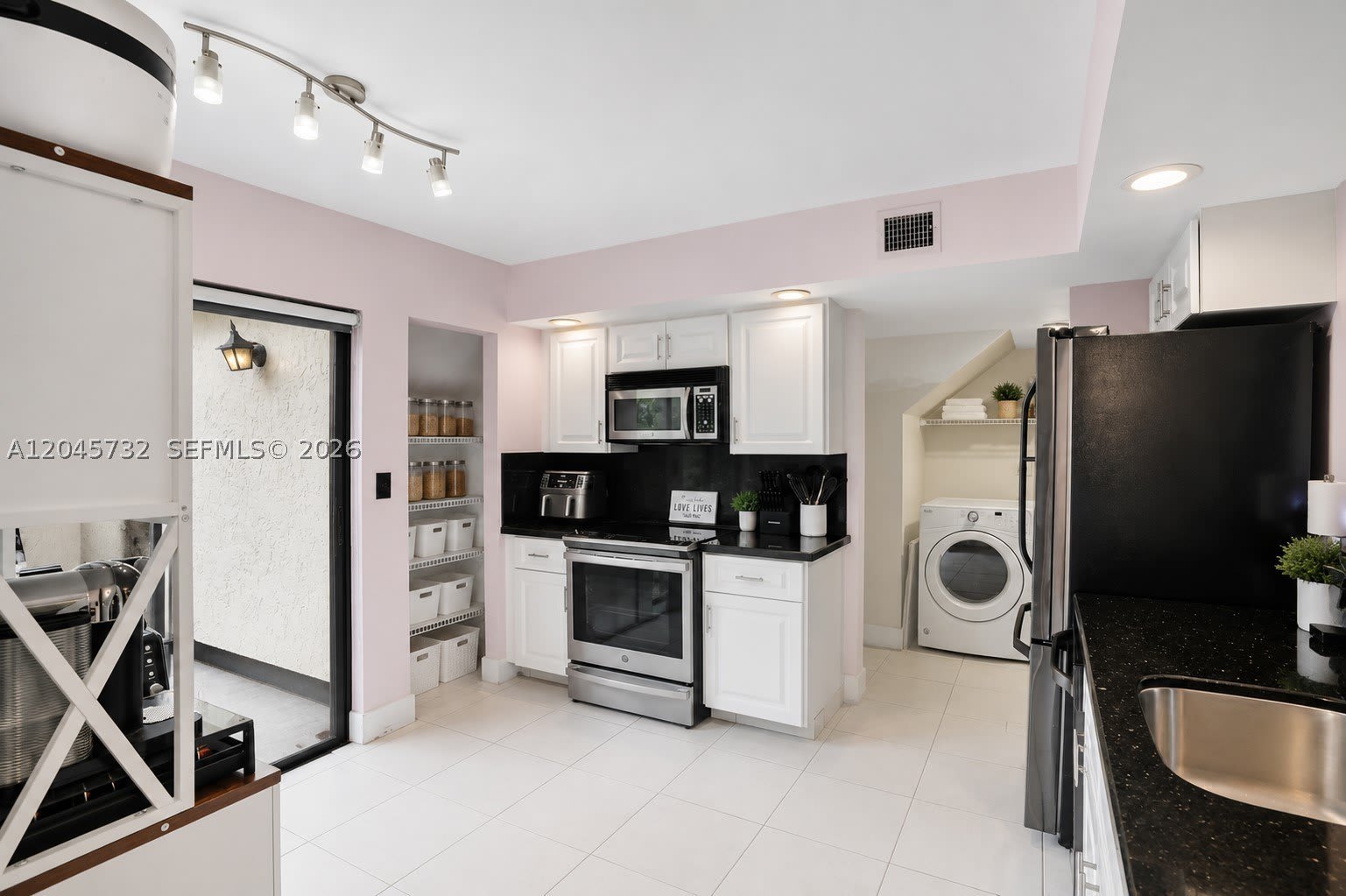 7758 La Mirada Dr – photo 2