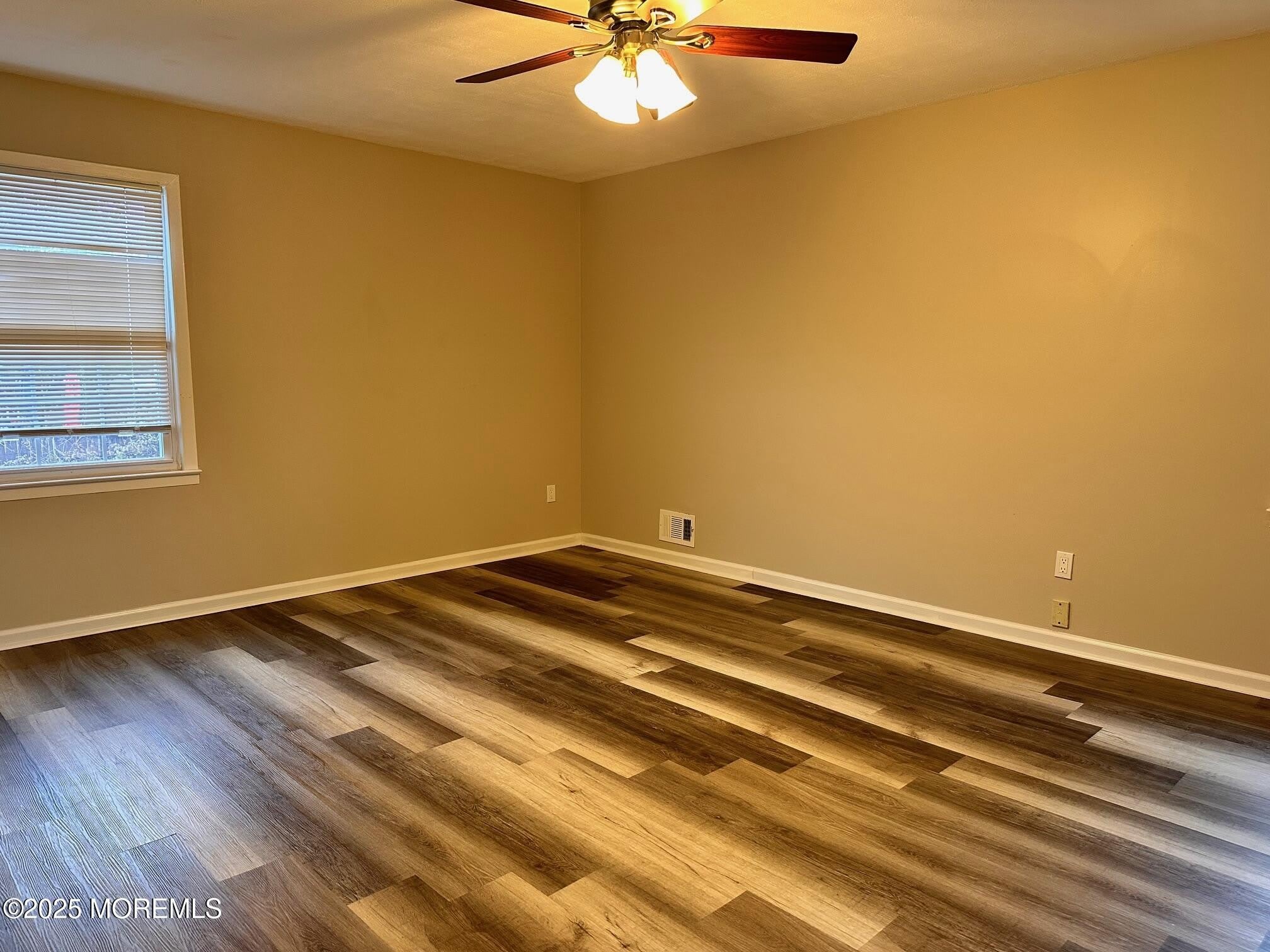 702 Cassville Road – photo 5