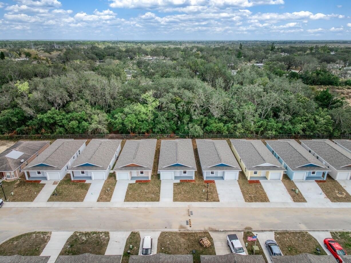 1450 LAS VILLAS Boulevard – photo 4