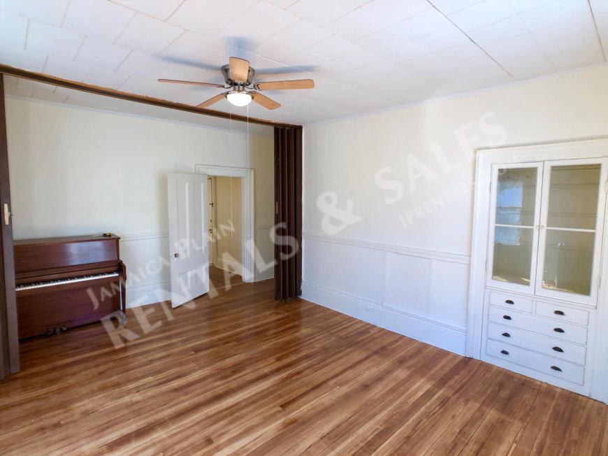 47 Custer St. – photo 5