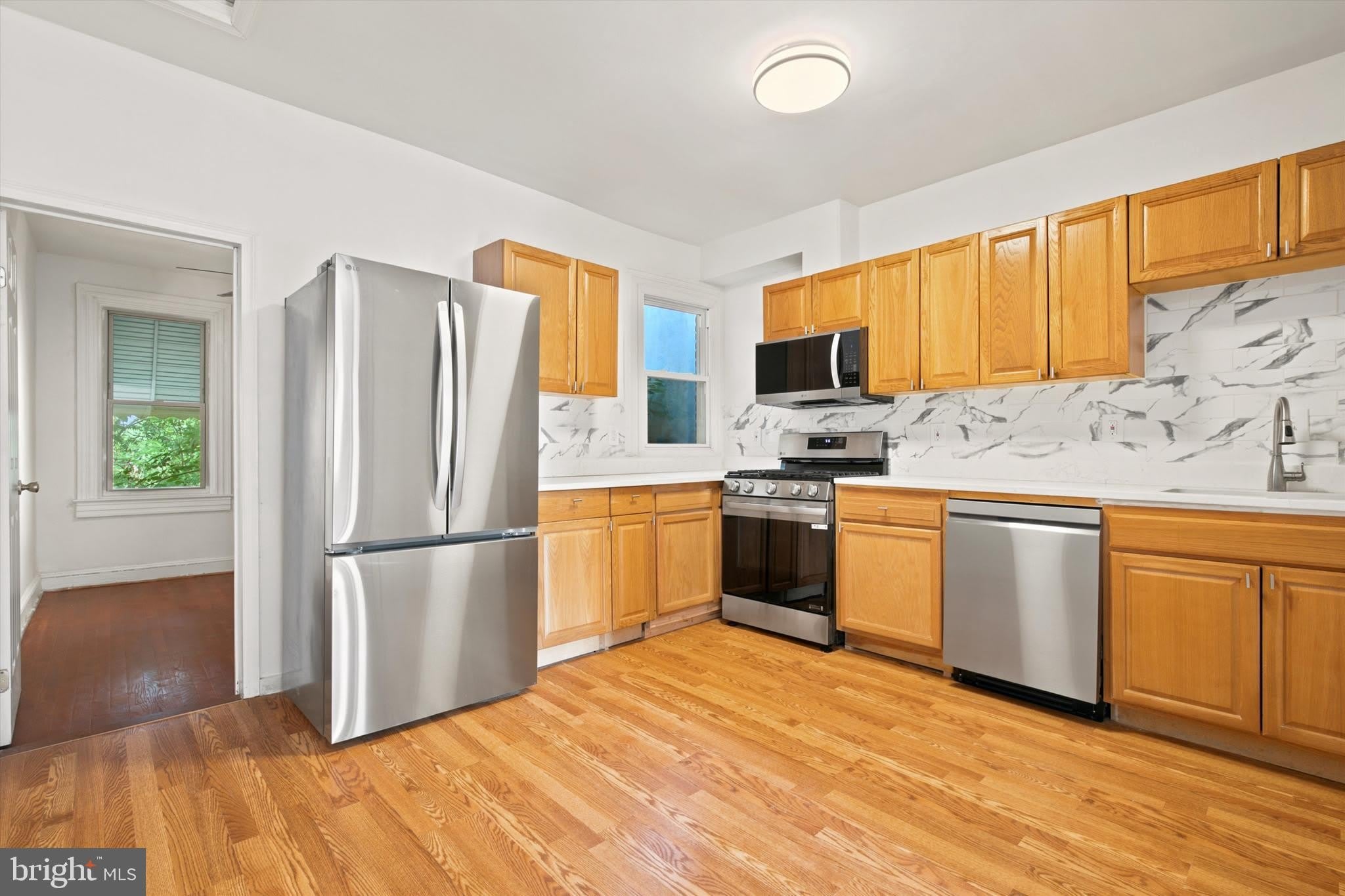 3146 Remington Avenue – photo 3