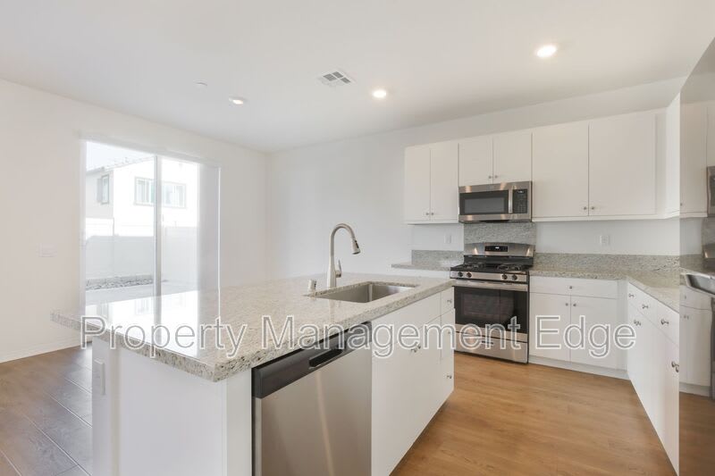36644 Desert Tortoise Rd – photo 4