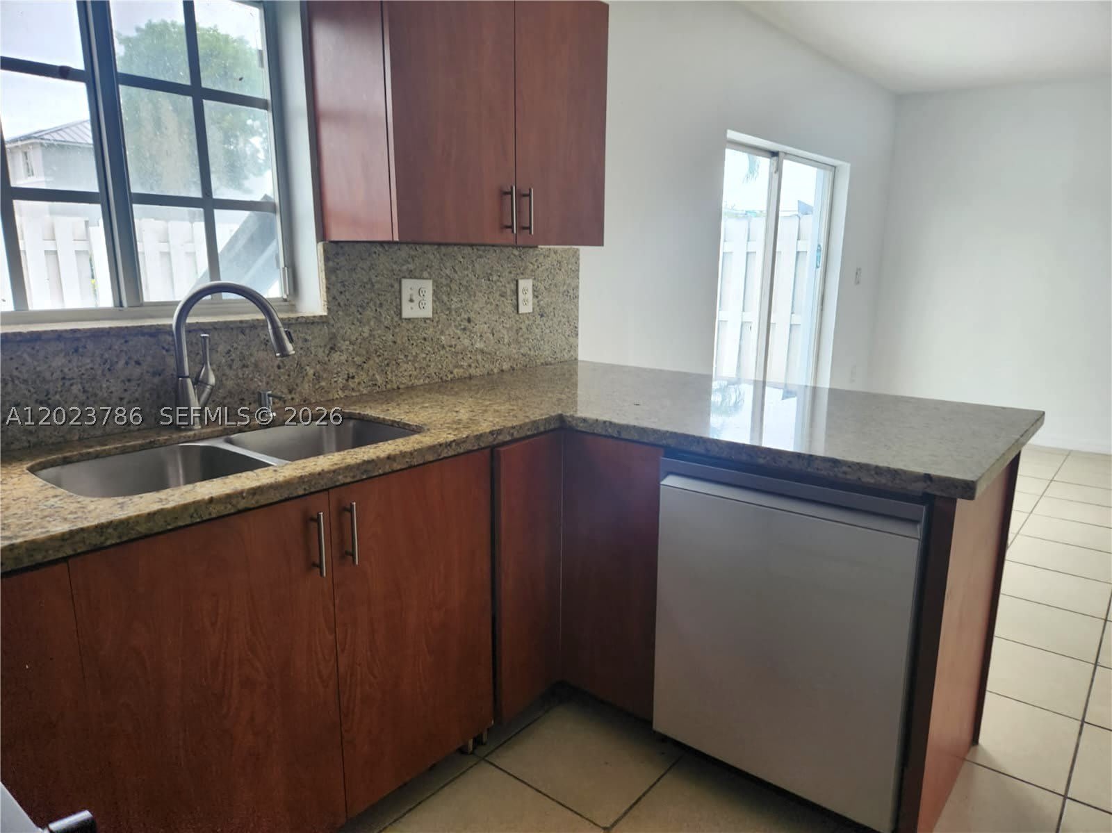 13658 SW 142nd Ter – photo 4