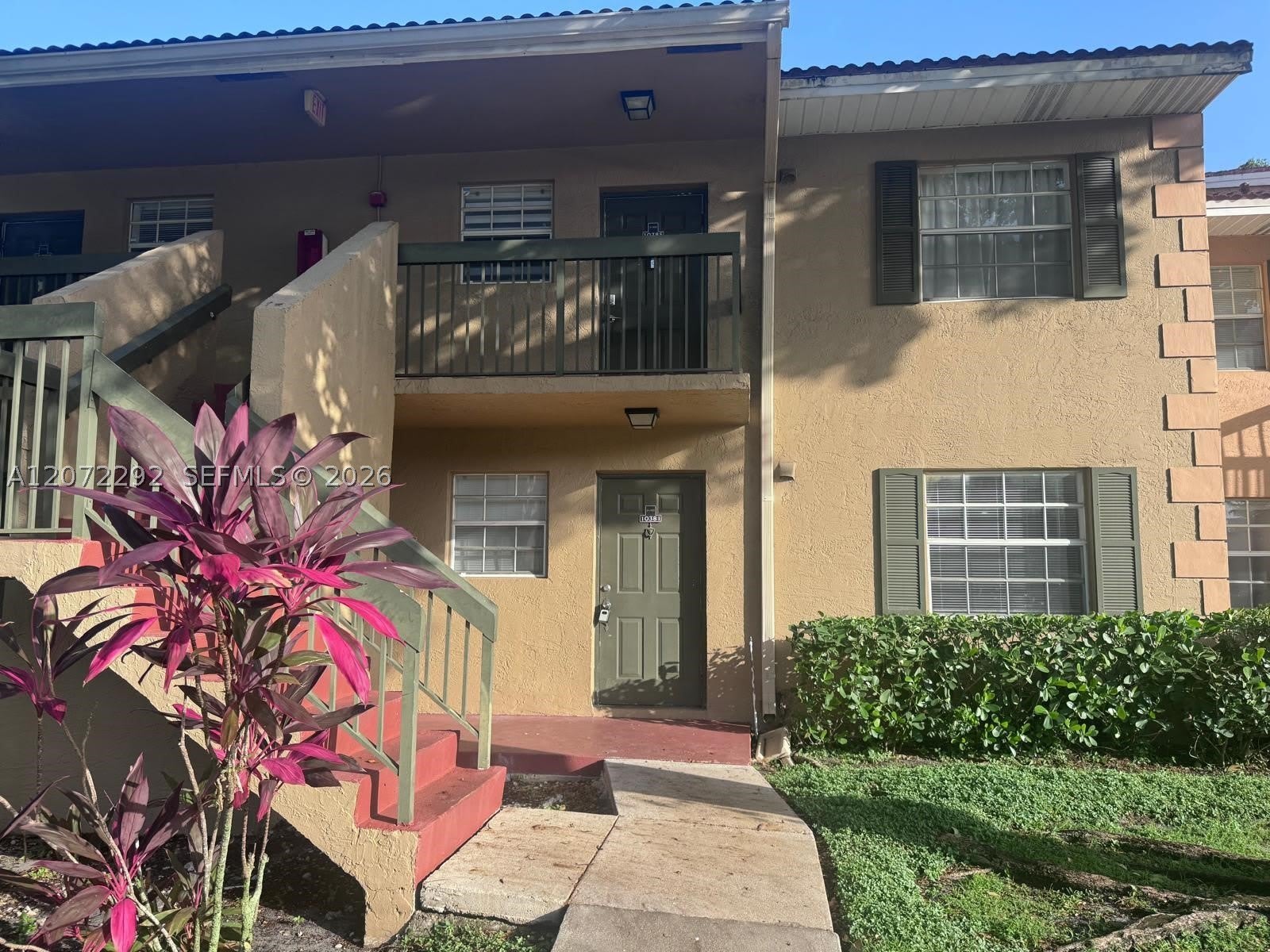 10381 NW 8th St – photo 2