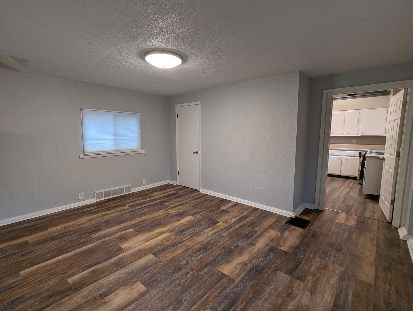 2 Bedroom 1 Bathroom Single Family Home (Mt Washington) – photo 3