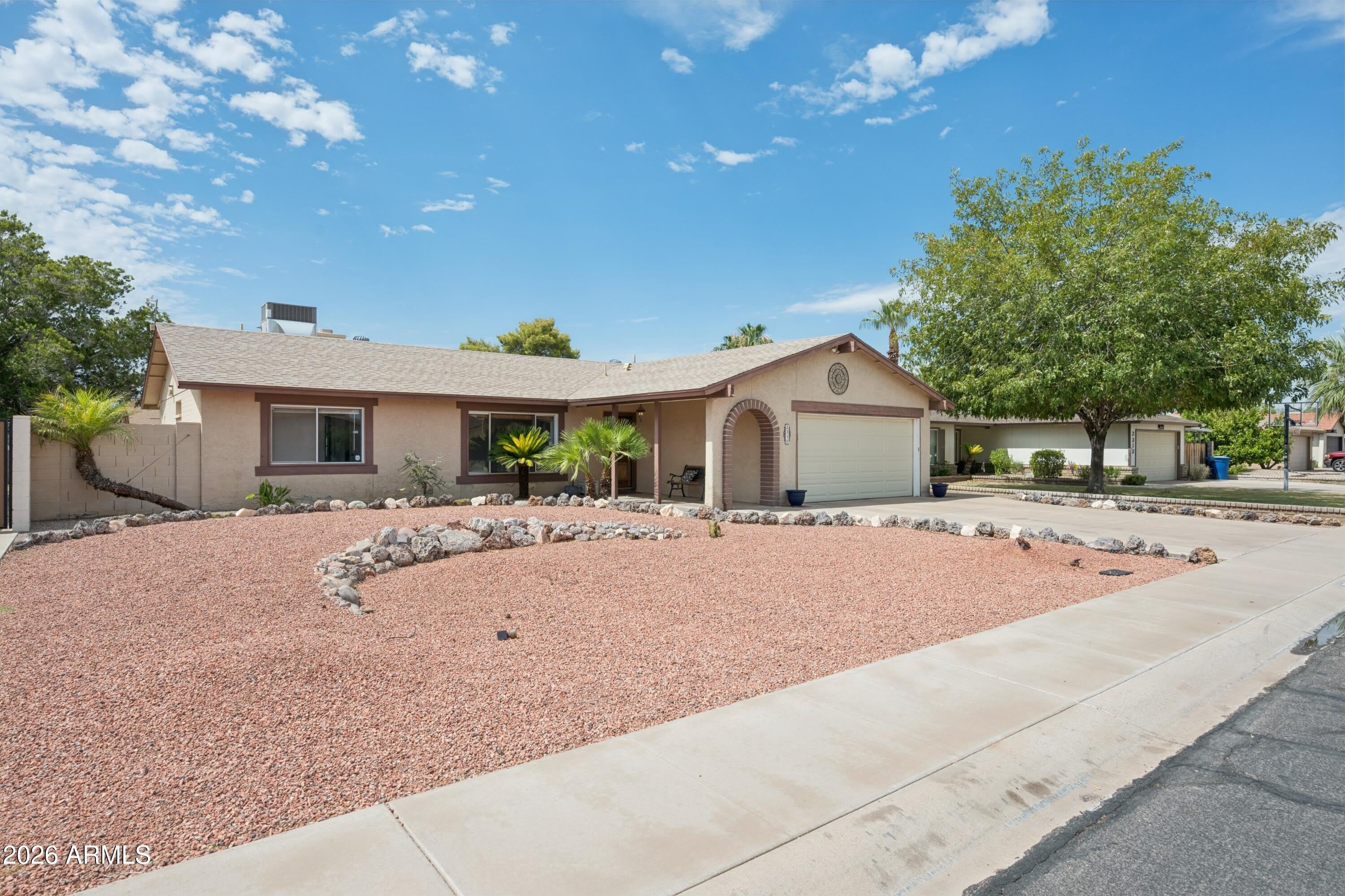 2319 E LOMA VISTA Drive – photo 3
