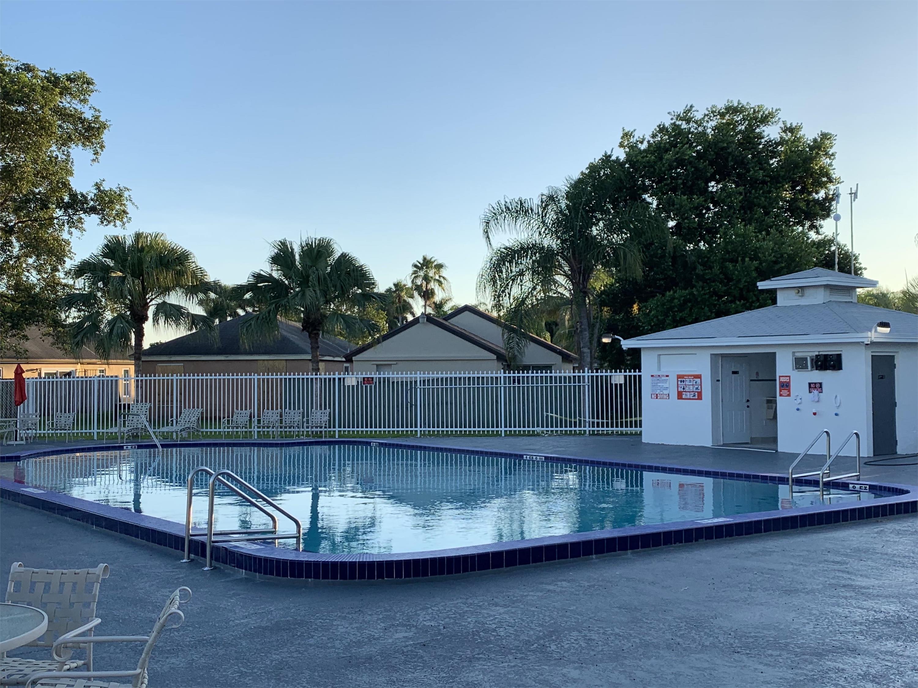848 SW 10TH ST – photo 4
