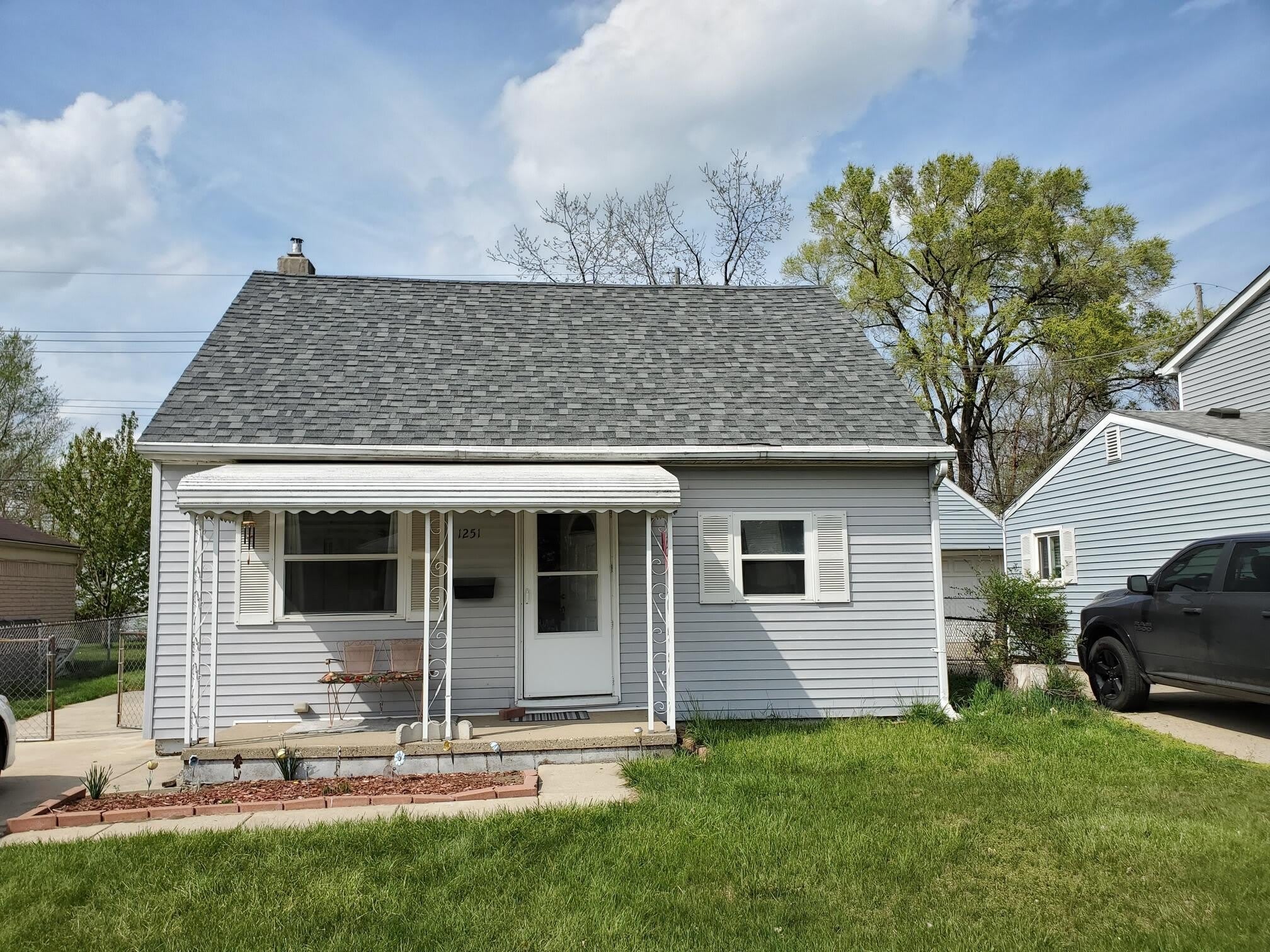 1251 E Kalama – photo 1