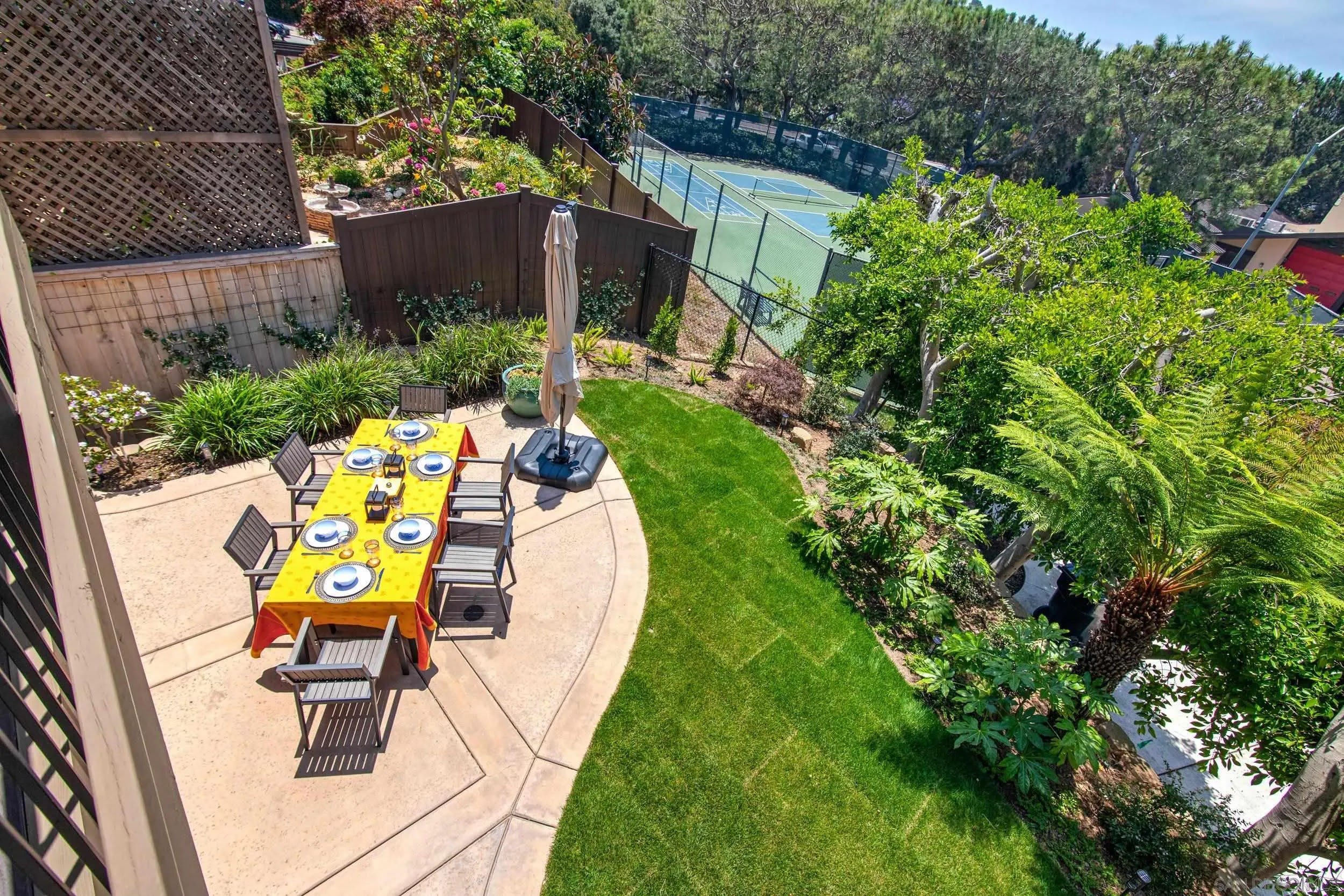 2452 Azure Coast Dr – photo 5