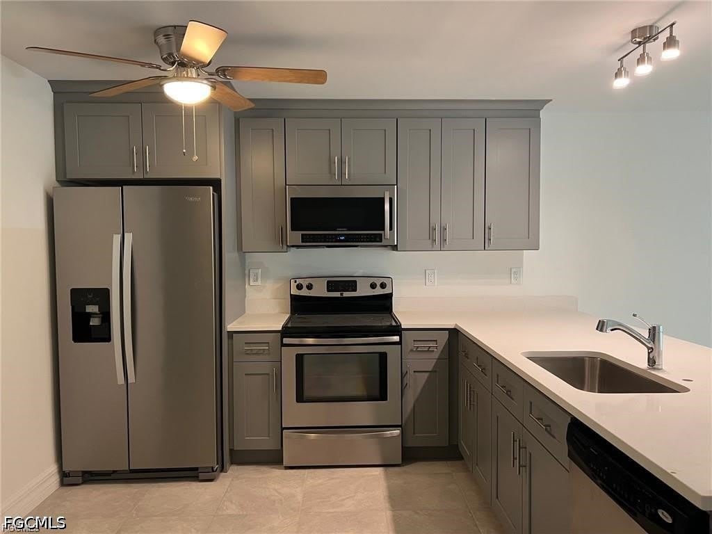6064 Laurelwood Drive – photo 4