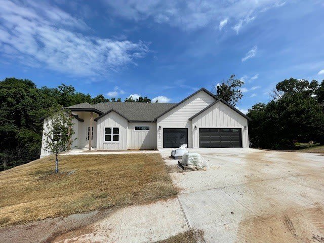 1975 Collins Drive – photo 1