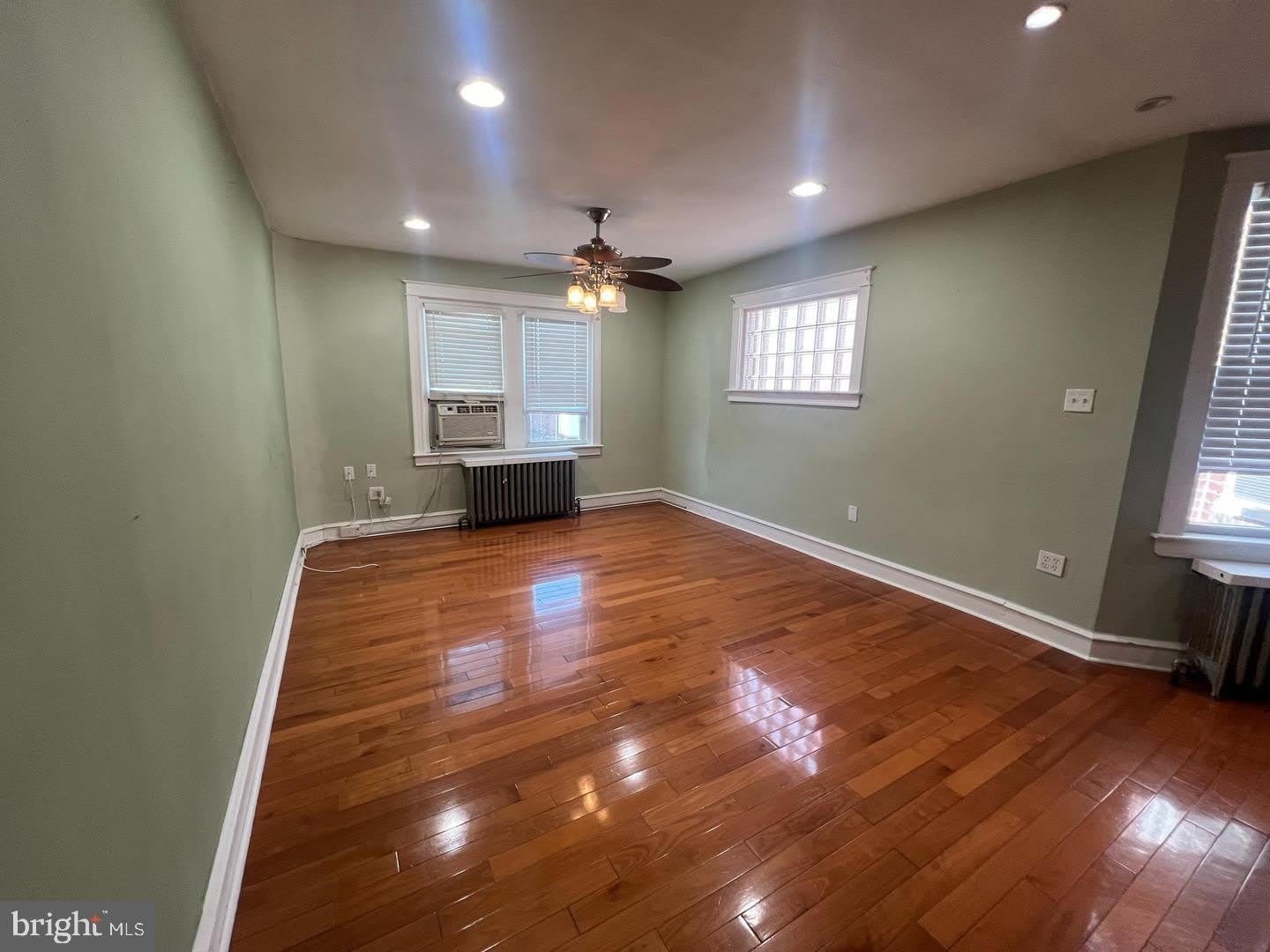 3204 FANSHAWE ST – photo 2