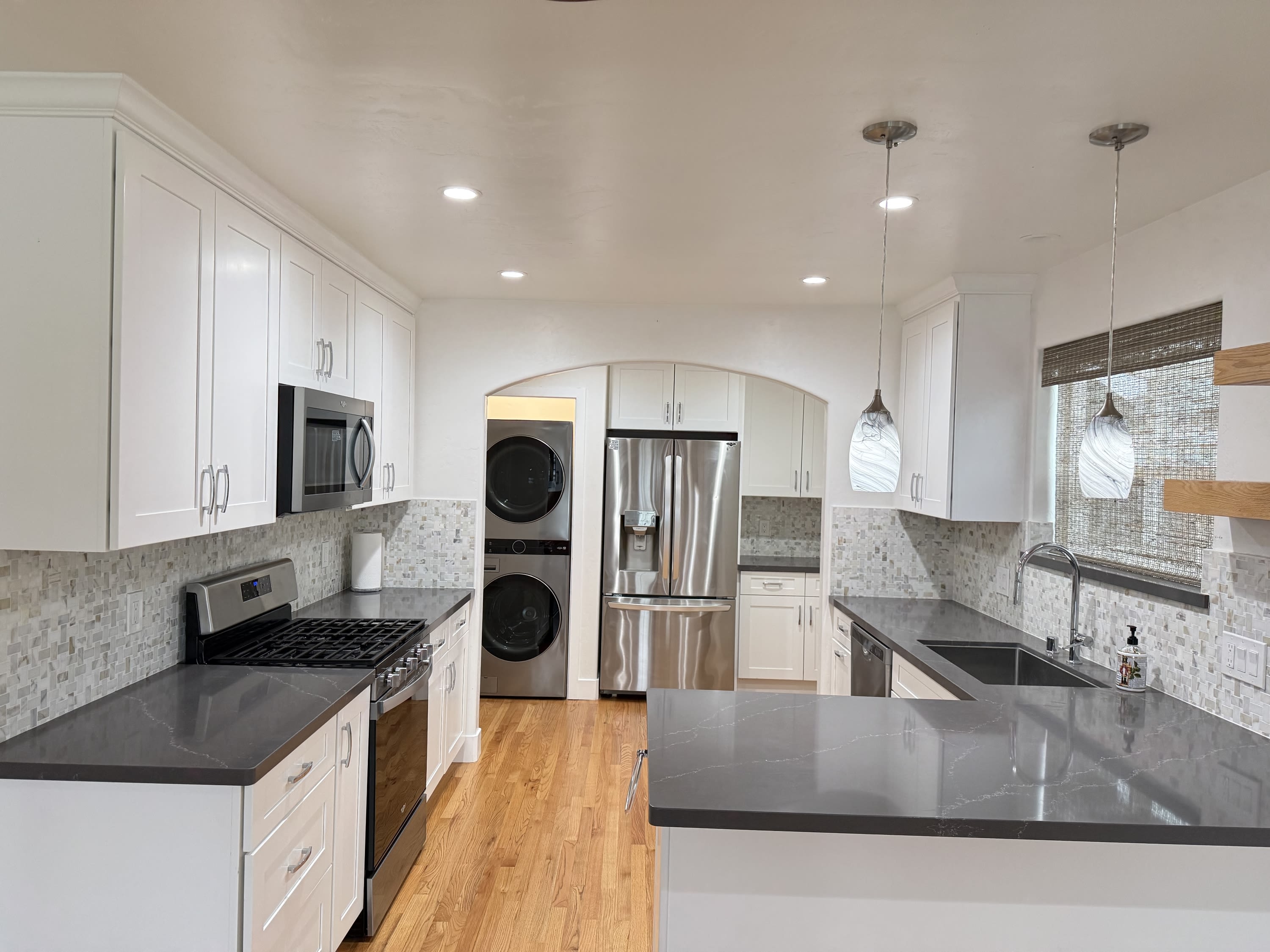 558 Irving Avenue – photo 5