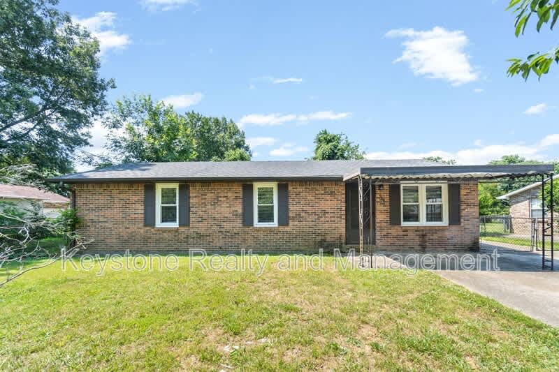 944 Linda Drive – photo 1