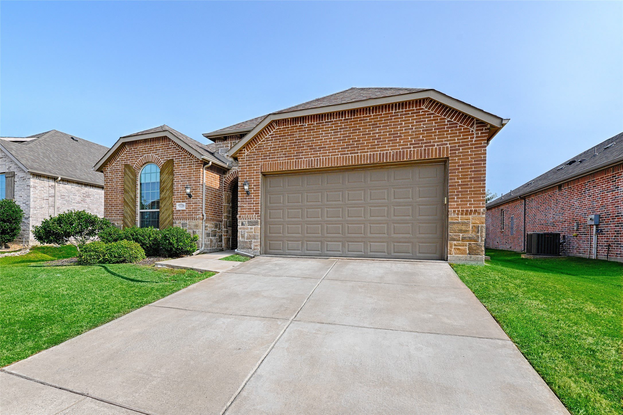 1120 Sheldon Drive – photo 2