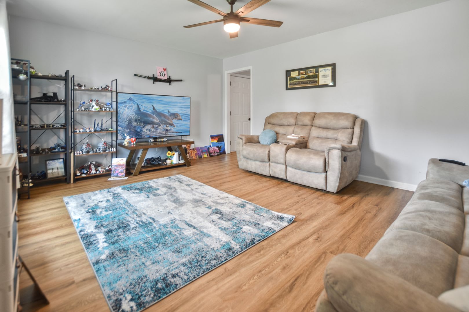 Updated Three Bedroom! – photo 4