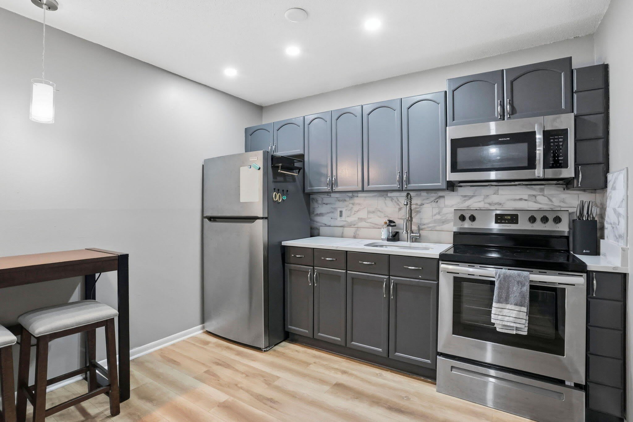 1204 S Lake Drive E – photo 4