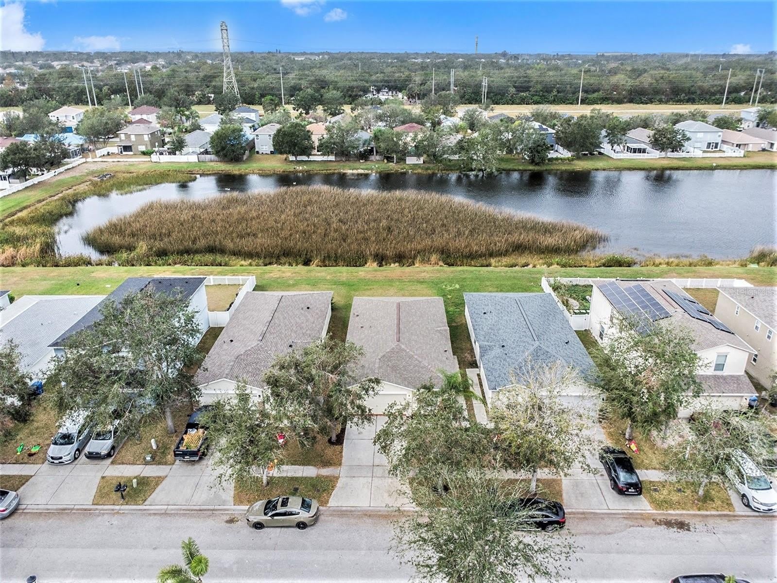 7833 CARRIAGE POINTE Drive – photo 2