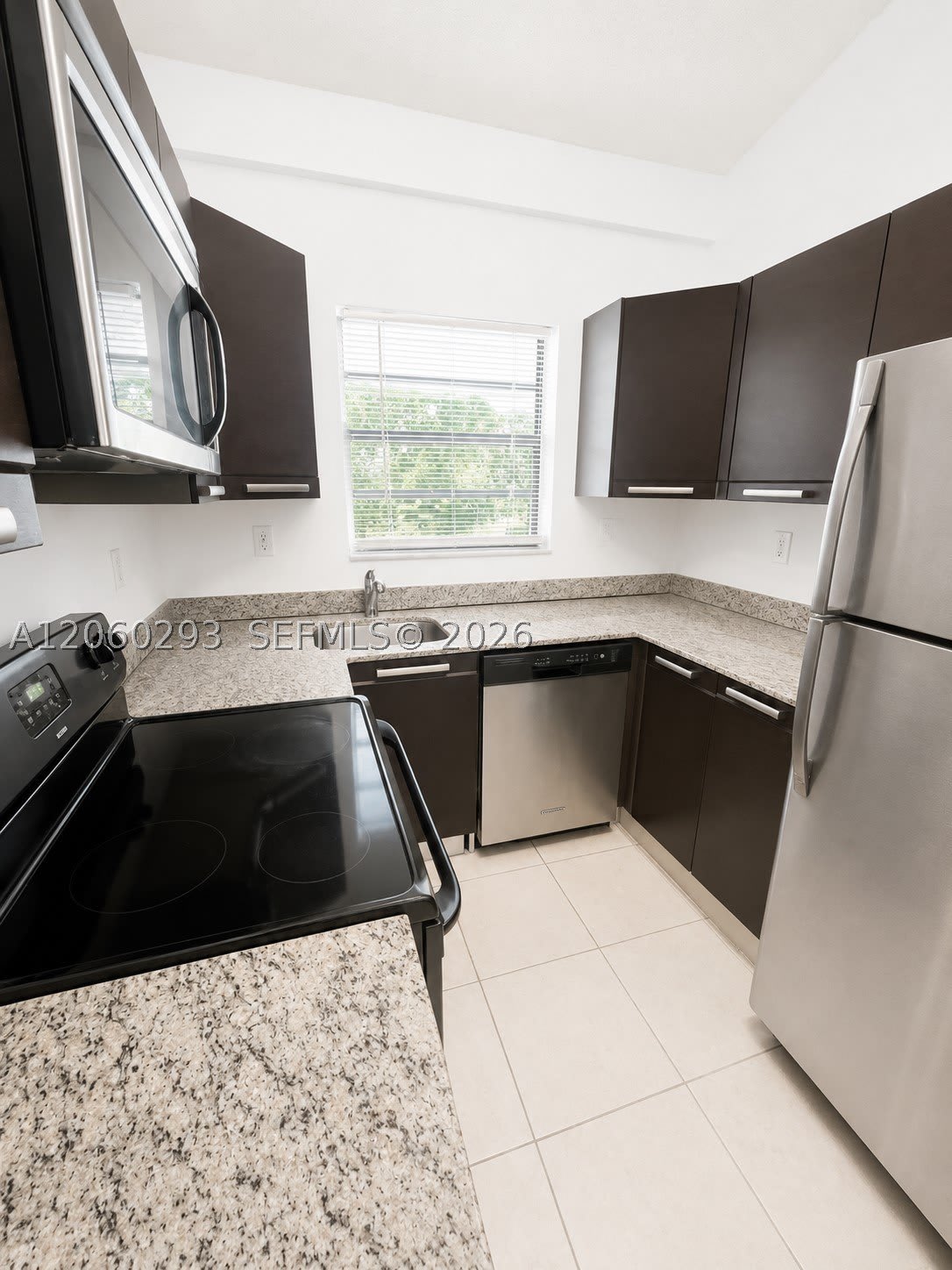 11219 Royal Palm Blvd – photo 5