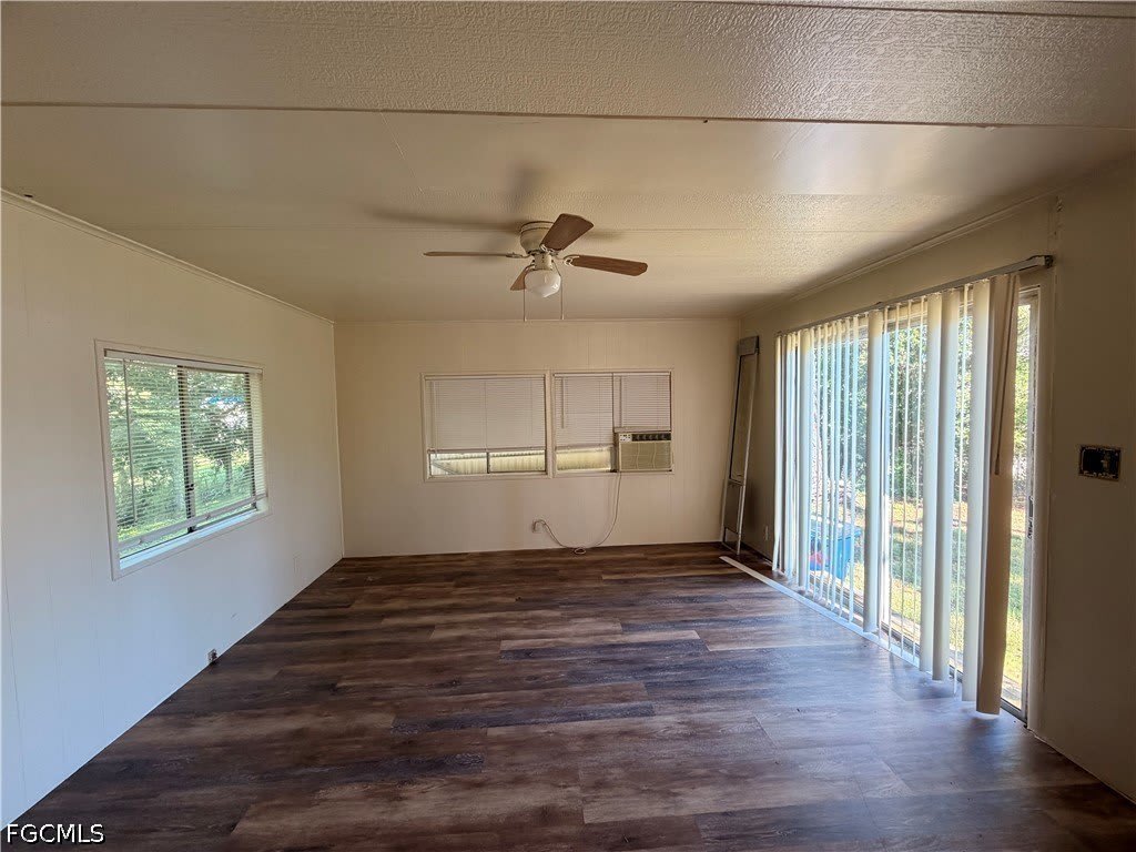7555 Ebson Drive – photo 2