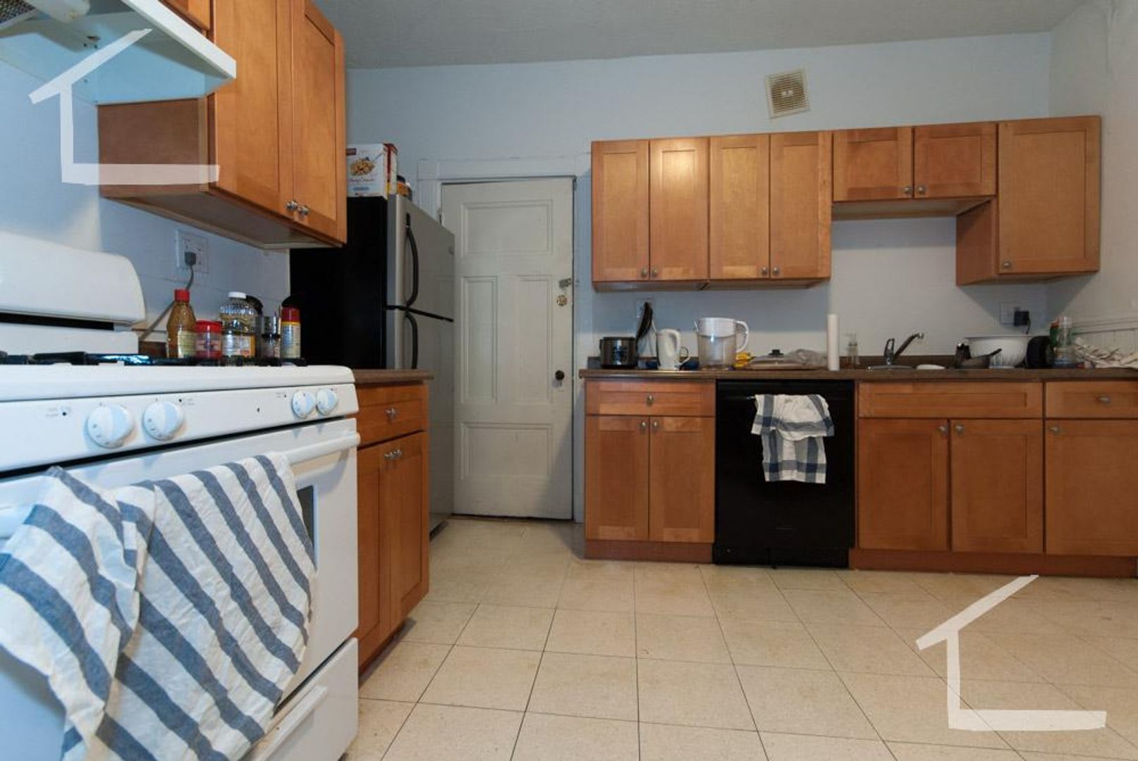 Nice 2 bed in Allston – photo 4