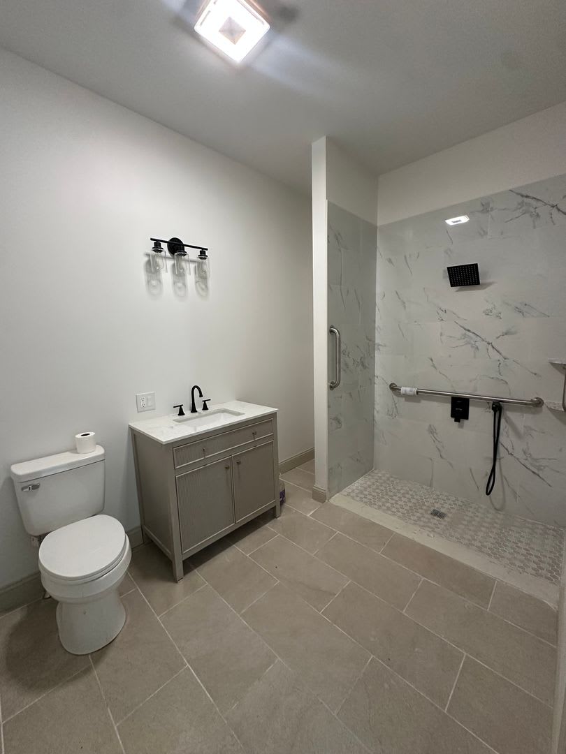 Brand NEW 1 Bed/ 1 Bath Apartment in Providence! – photo 4