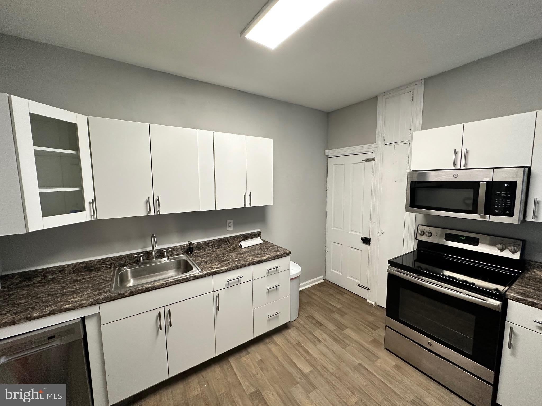 242 Grant Street – photo 5