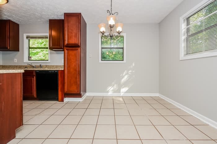 999 Fairview Road – photo 4