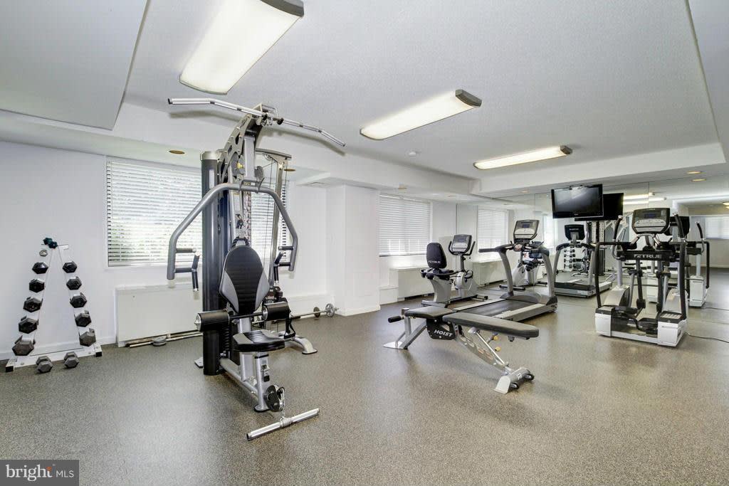 3515 Washington Blvd Apt 315 – photo 2