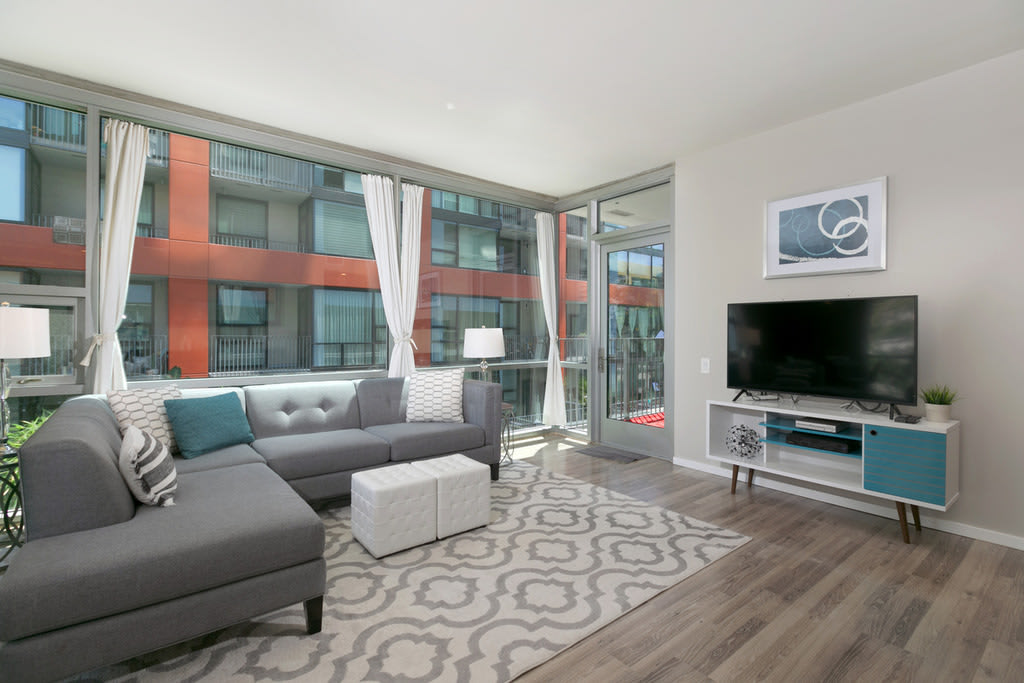 321 10Th Avenue – photo 5