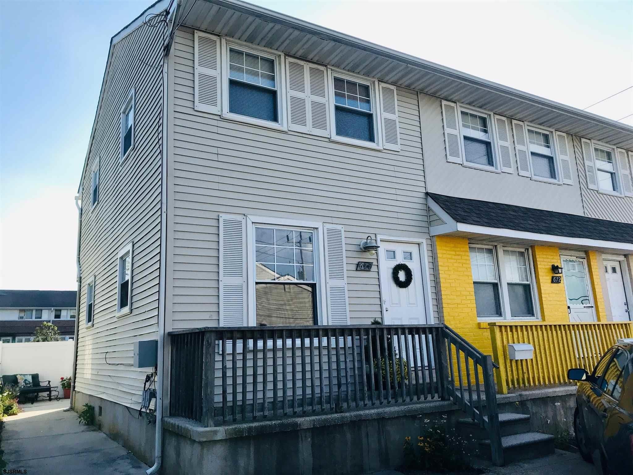 670 Carolyn Terrace – photo 1