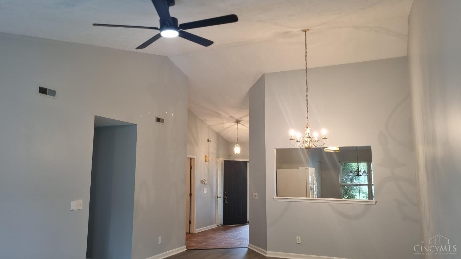 210 Elmwood Drive – photo 3