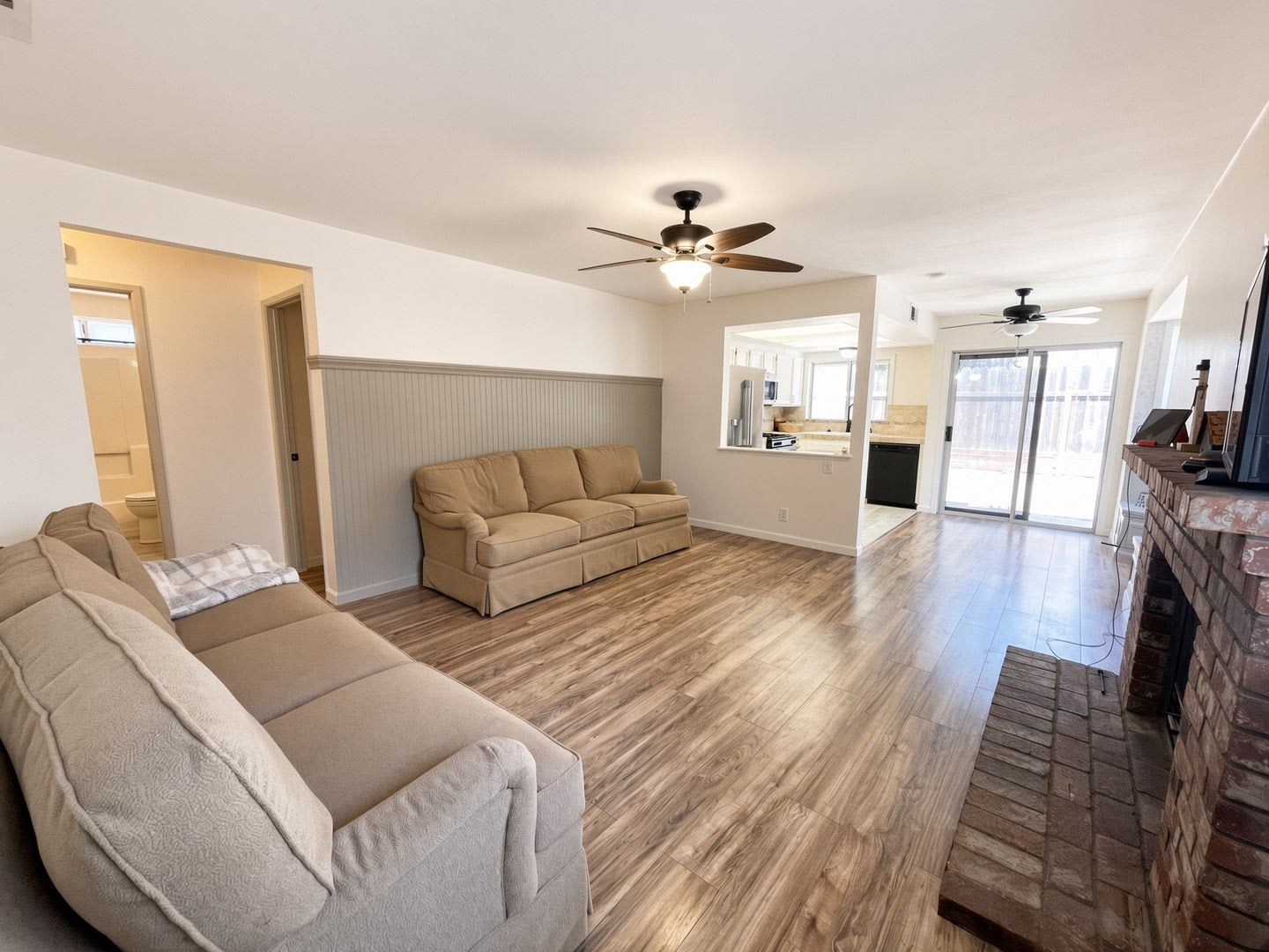 Charming 3-Bedroom Home on a Quiet Cul-de-Sac – photo 2