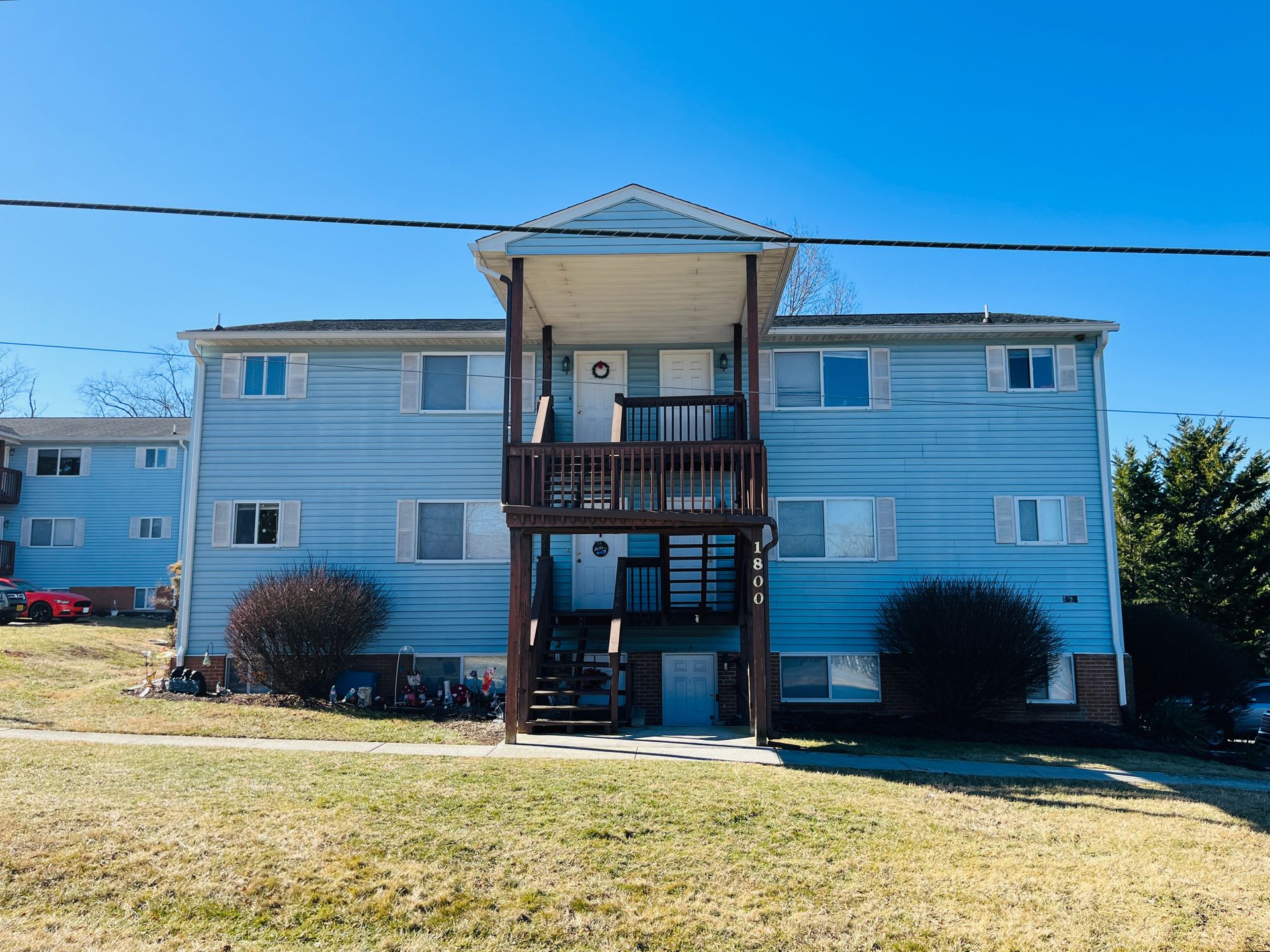 3 Bedroom, 2 Bath Apartment – photo 2
