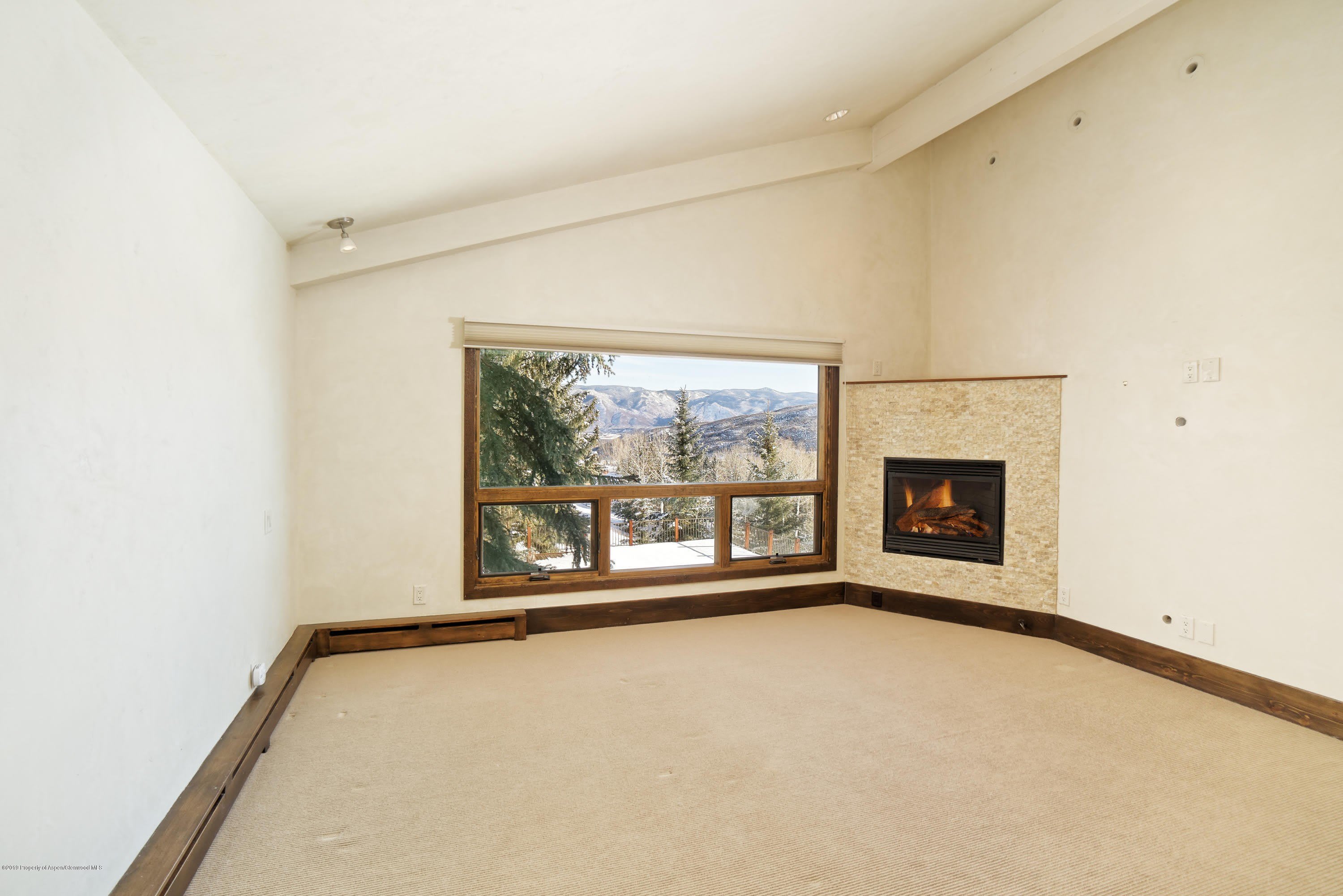 10 Martingale Lane – photo 5