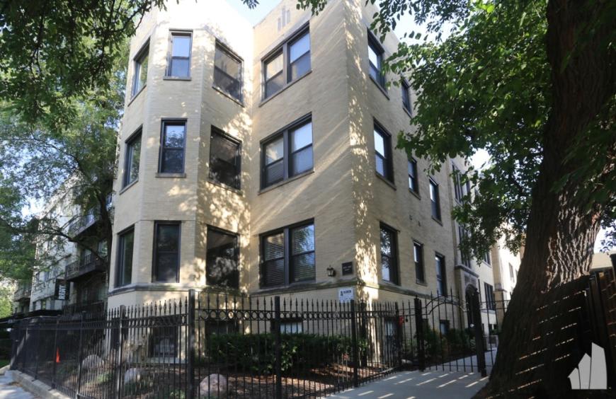 527 W Barry – photo 1
