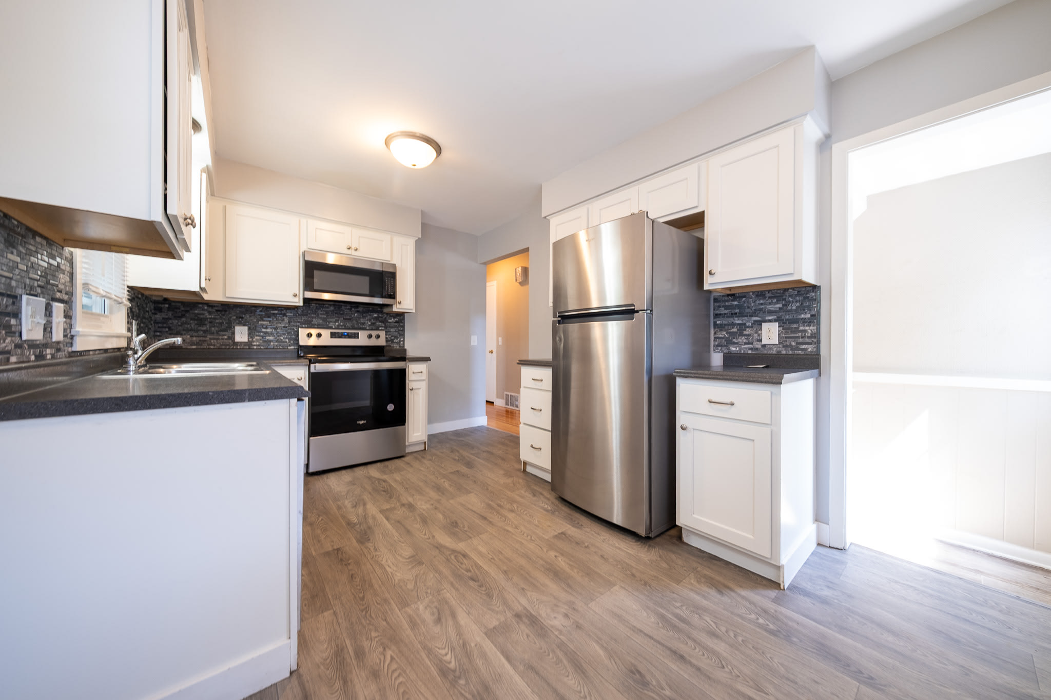 4103 Oregon Ave. N. – photo 2