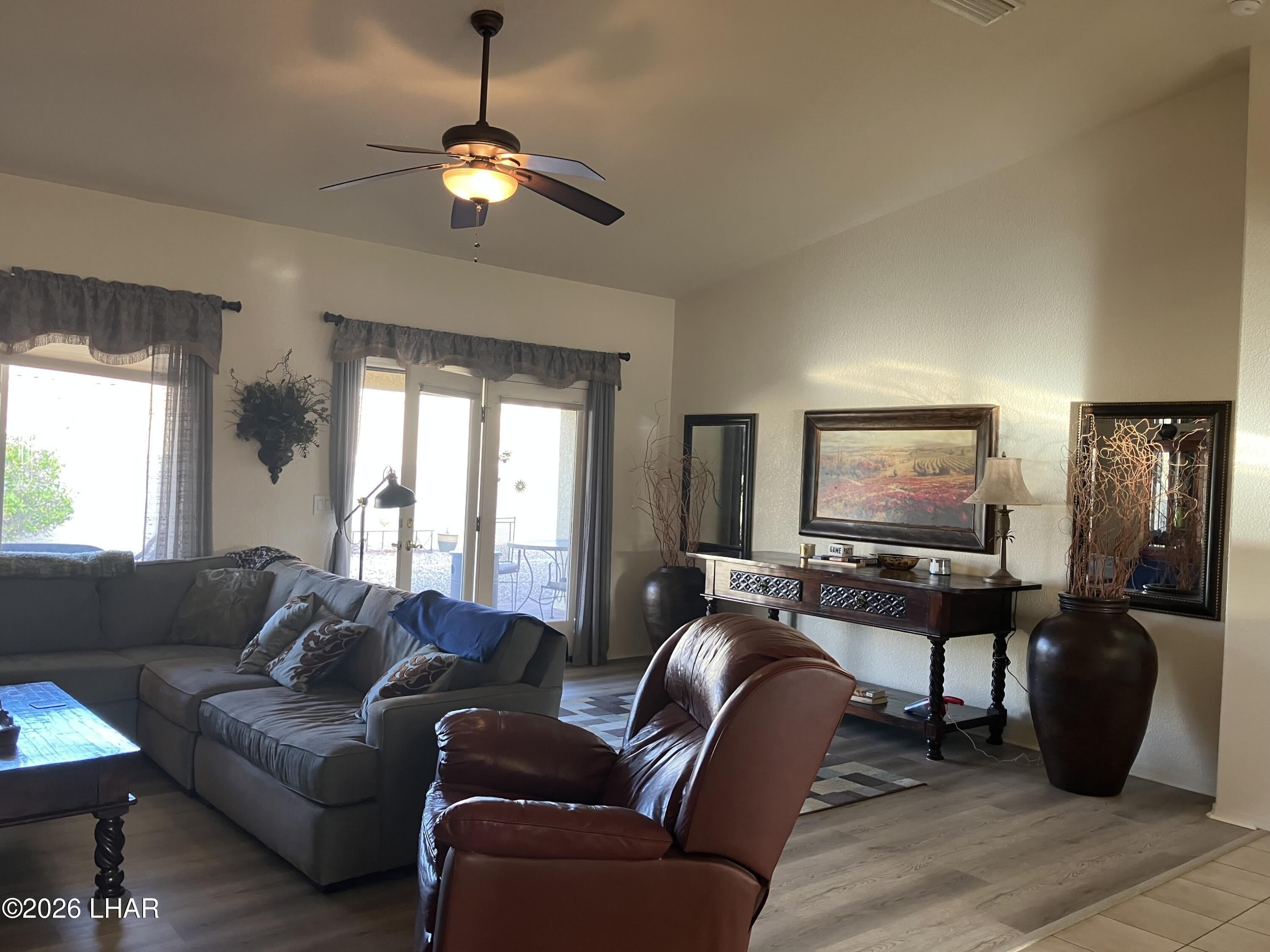 2261 Buckingham Blvd – photo 4