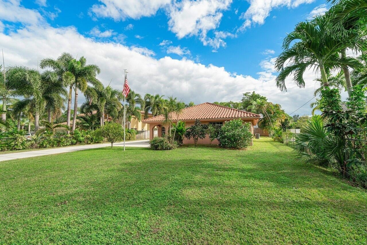 5592 1st Road – photo 3