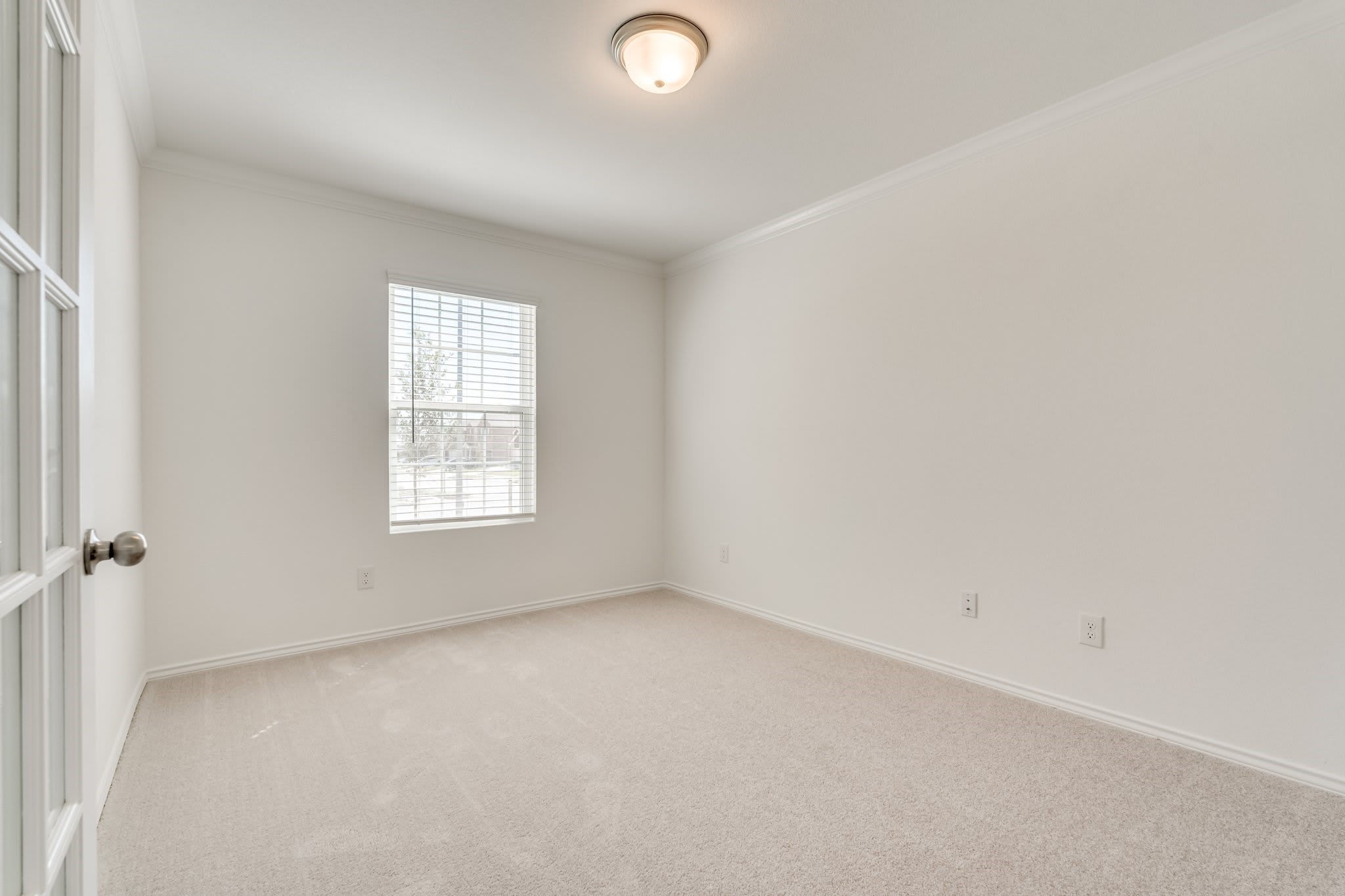 16025 Malaya Street – photo 4
